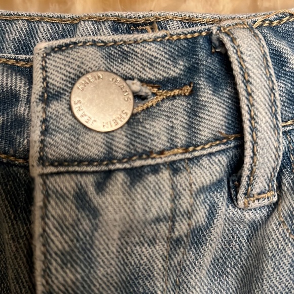 Shein Girls Jean Shorts - Picture 3 of 5